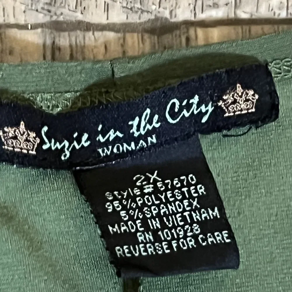 Suzie in the City Olive‎ Green Sleeveless Cowl Neck Blouse Tank Top 2X - Picture 2 of 5